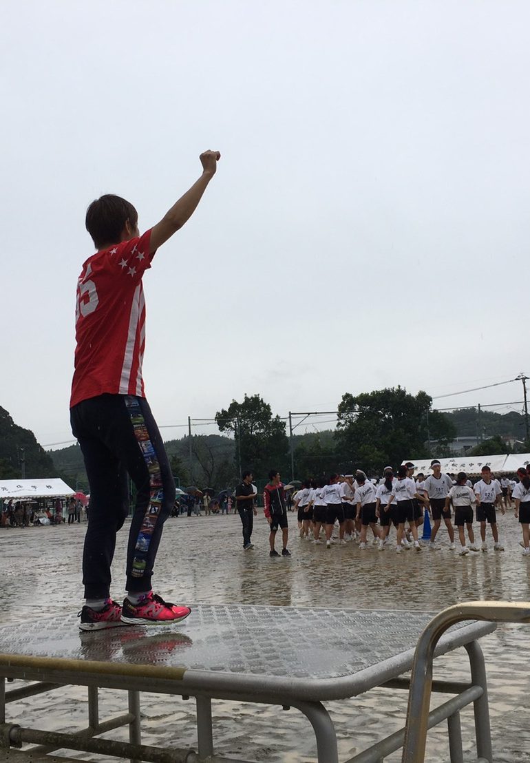 松元中学校体育大会2017雨の中のフォークダンス