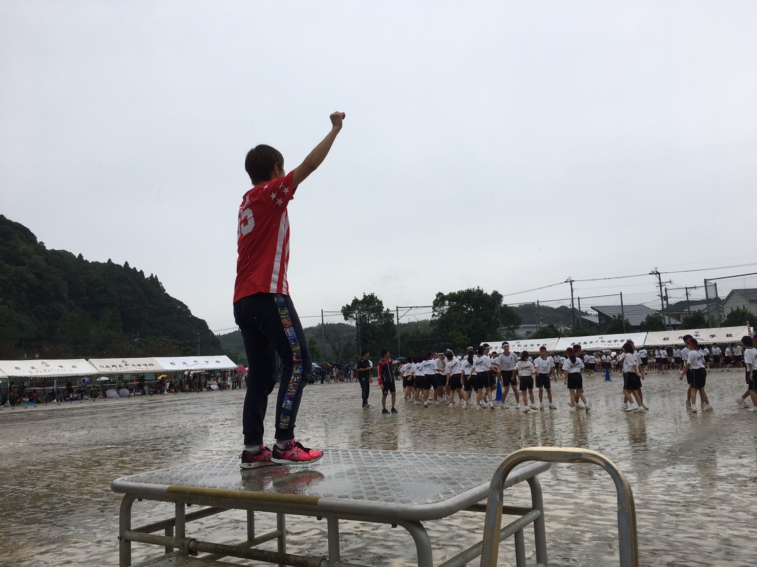 松元中学校体育大会2017雨の中のフォークダンス