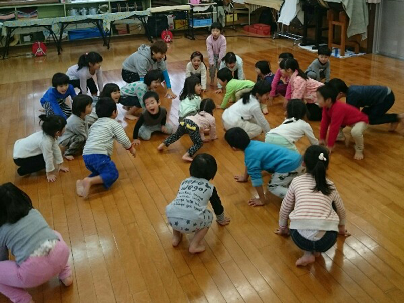 吉利保育園、子育て支援ゆうゆう（日置市日吉町）/親子ダンス